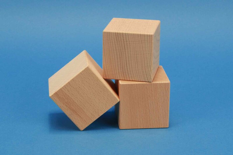 Cubes en bois pour la gravure laser et le marquage digital